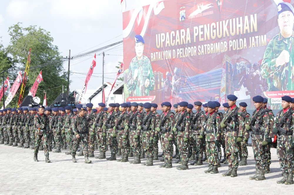 Pj Bupati Sampang Rudi Arifiyanto, S.Sos. MA, MSE Bersama Kapolres Sampang AKBP Hendro Sukmono, S.H , S.I.K., M.I.K Melakukan Kunjungan kerja di Mako Kompi 2 Batalyon D Pelopor