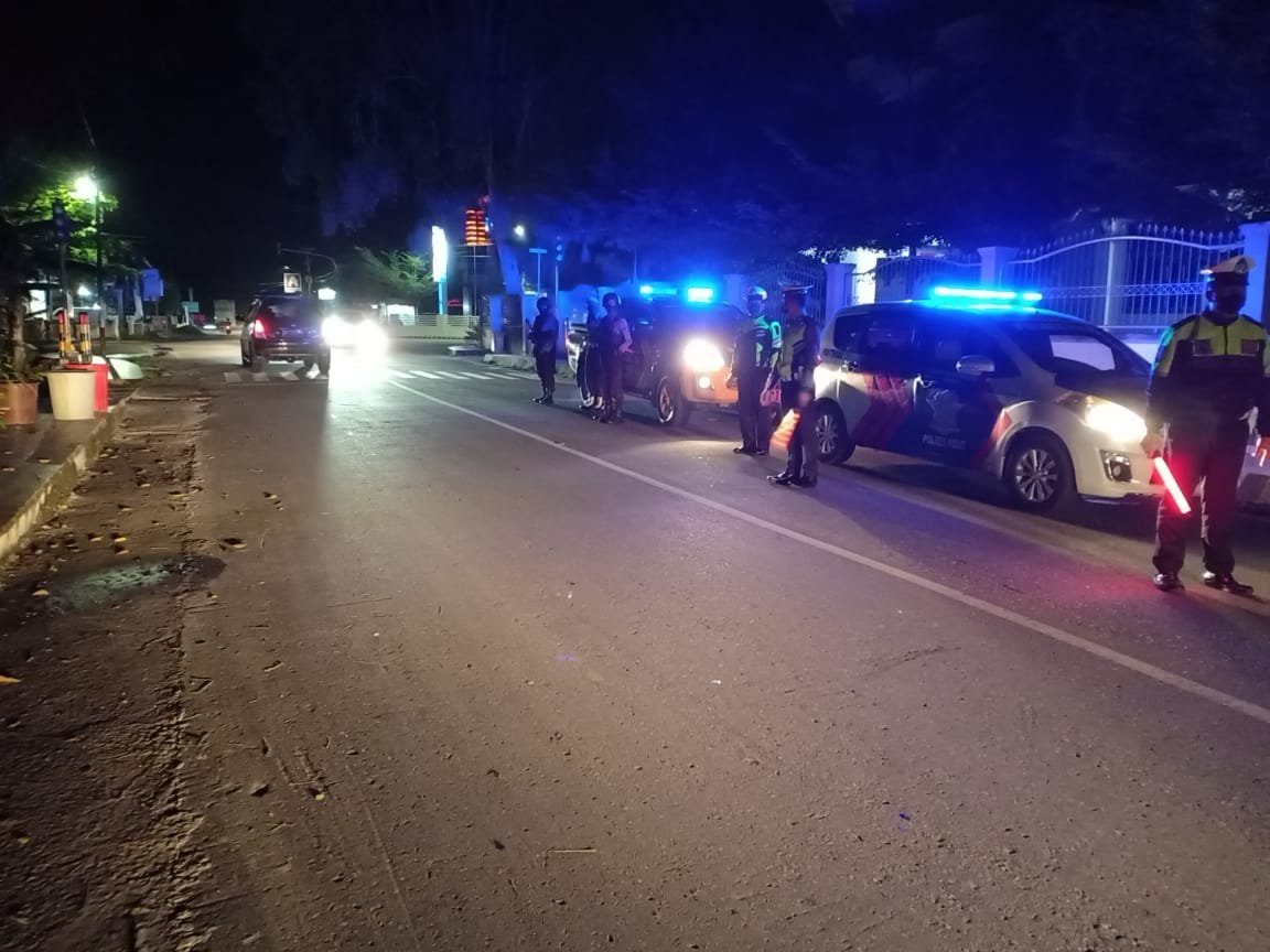 Anggota Polsek Kertosono Lakukan Kegiatan Patroli Blue Light dengan Sasaran Obyek Vital